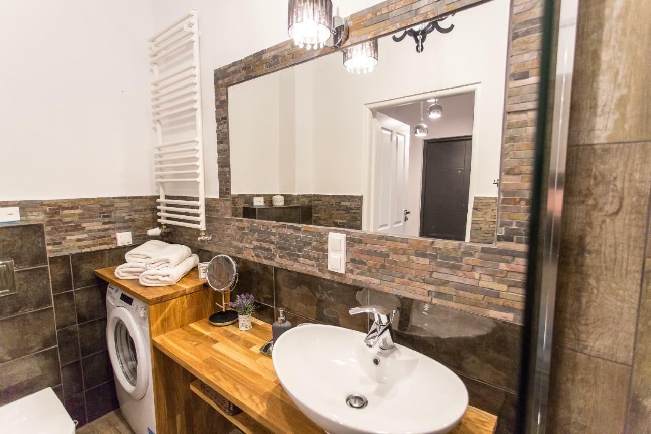 Starotorunski Apartament ภายนอก รูปภาพ